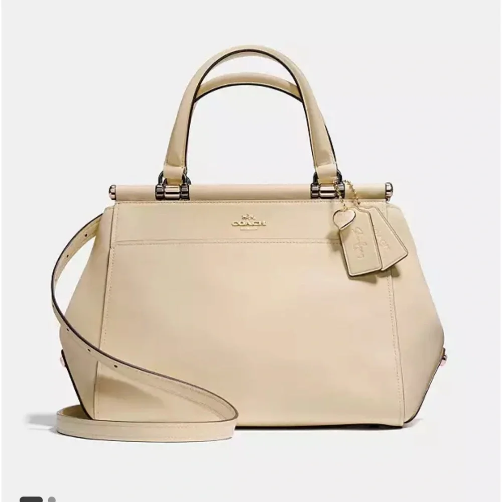 Coach Selena grace bag Selena comes‎ collab with coach